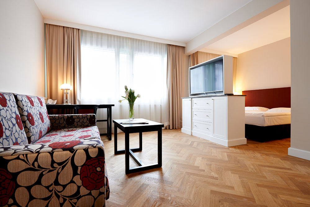 Deluxe Studio Triple Apartment - Hotel room with couch for 3 persons / Singerstrasse 21/25 Deluxe Studio Triple Apartment - Hotel room with couch for 3 persons